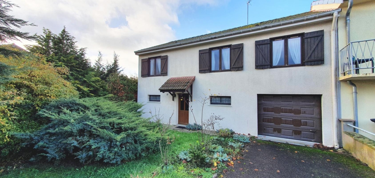 SERVIGNY LES SAINTE BARBE - Maison 74m² à rénover + 46m² à aménager - Image #1