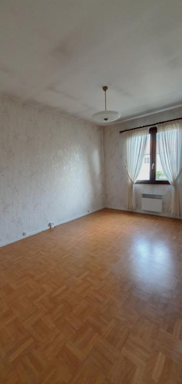 SERVIGNY LES SAINTE BARBE - Maison 74m² à rénover + 46m² à aménager - Image #4
