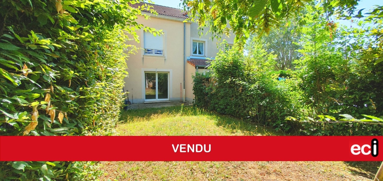 QUEULEU : petite maison de ville en copropriété  - 72m² + Jardinet + Gge - Image #1