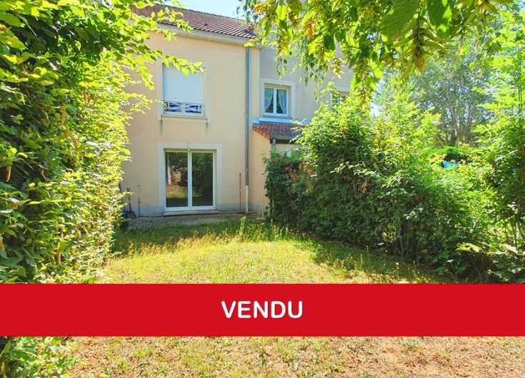 QUEULEU : petite maison de ville en copropriété  - 72m² + Jardinet + Gge - Image #1