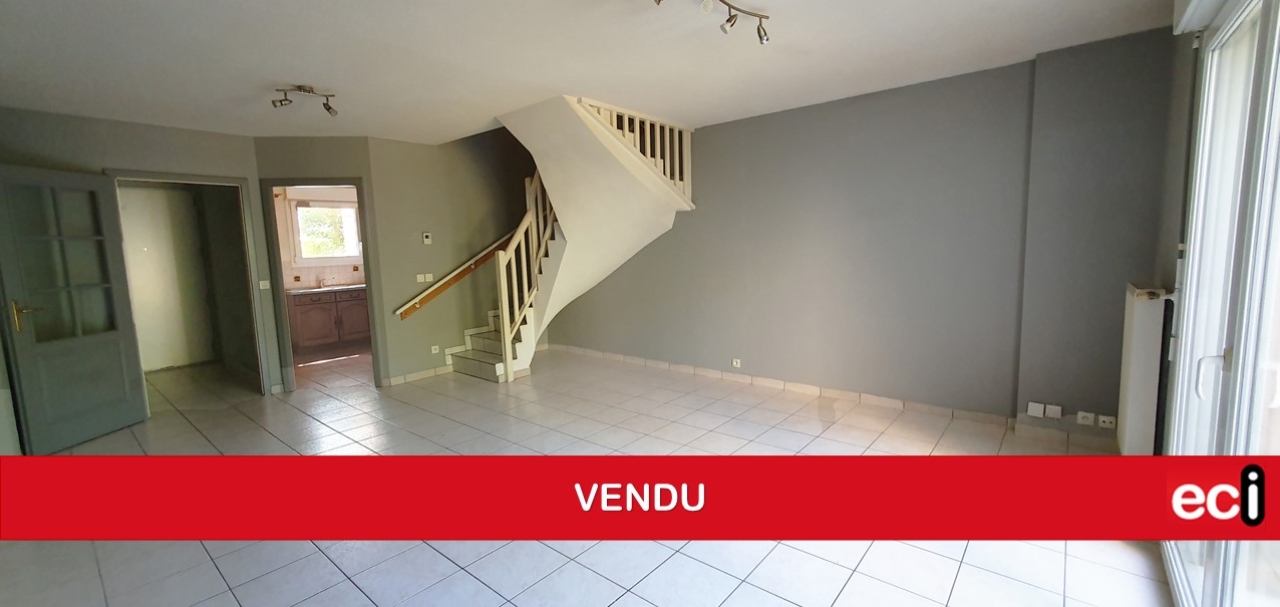 QUEULEU : petite maison de ville en copropriété  - 72m² + Jardinet + Gge - Image #4