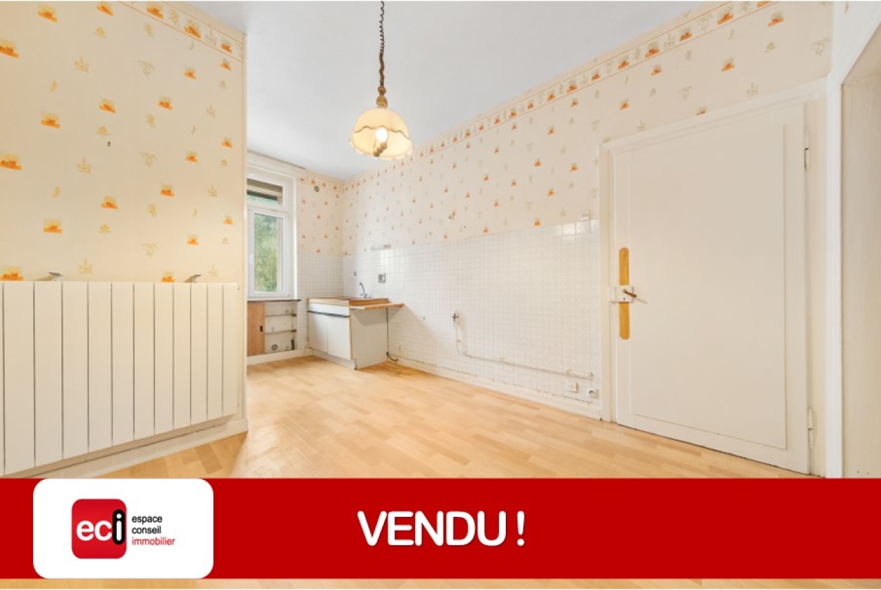 ALGRANGE : Immeuble 225m² à rénover + 3 garage - Image #4